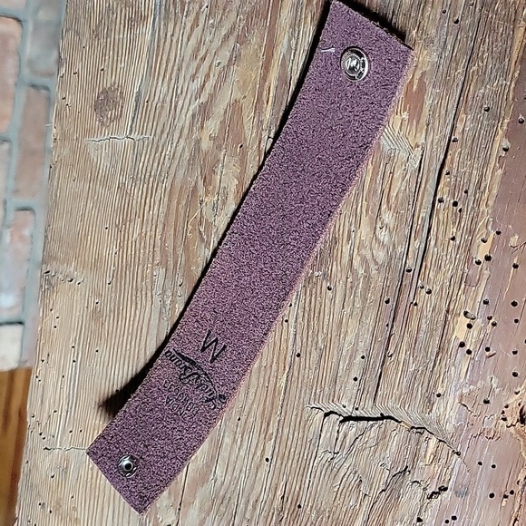 Embroidered Leather Cuff Bracelet - Picture 8 of 9